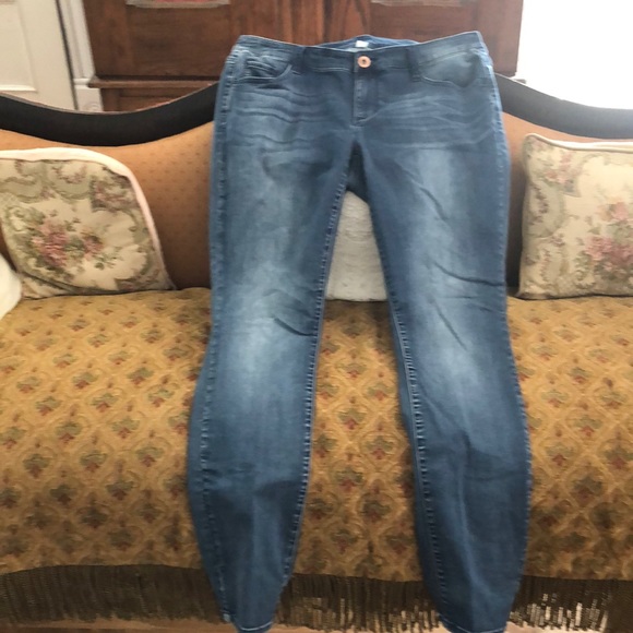 Decree Denim - Woman’s Size 16 Decree Denim Jeggings Decree Denim - Woman’s Size 16 Decree Denim Jeggings
